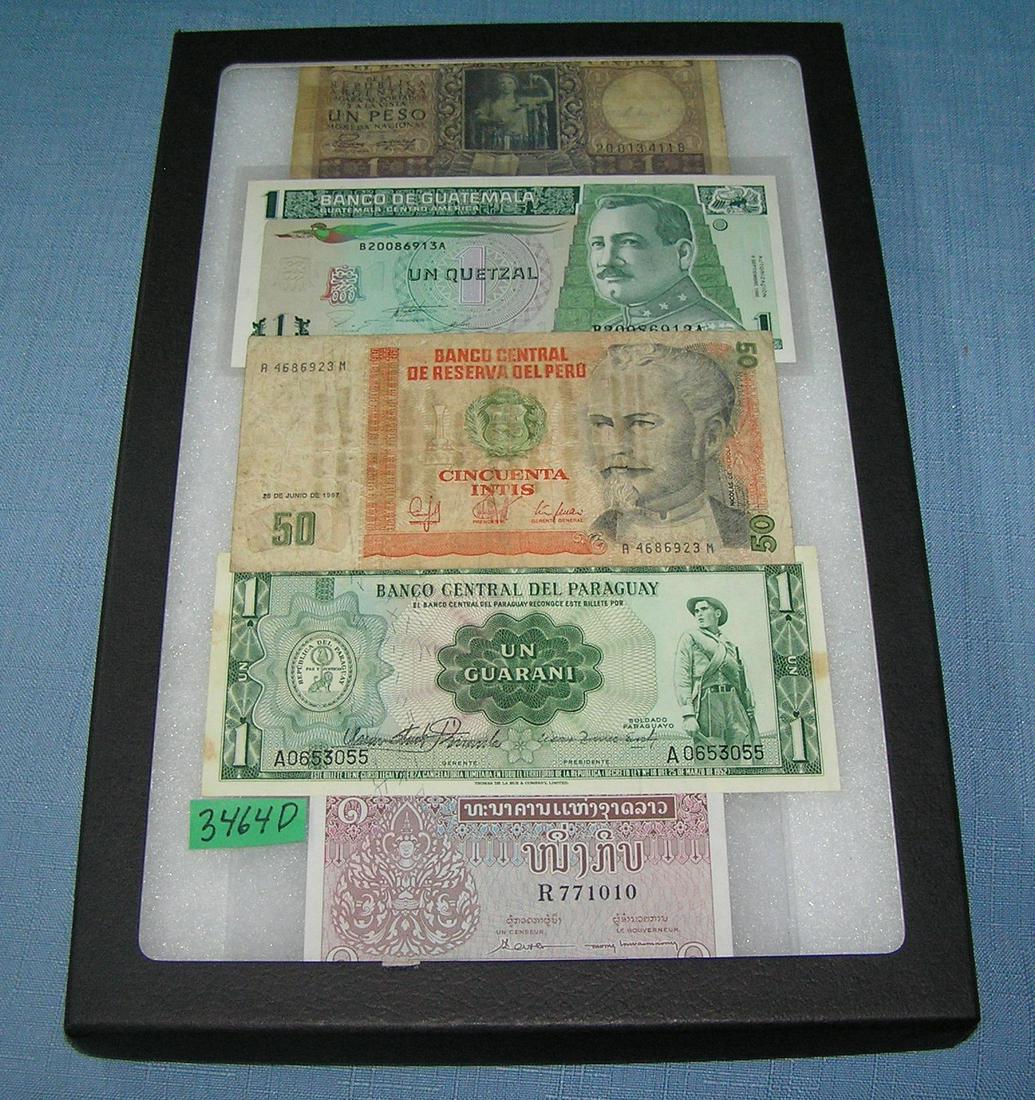 Group of vintage World currency: Group of vintage World currency est. value $75.00-$80.00