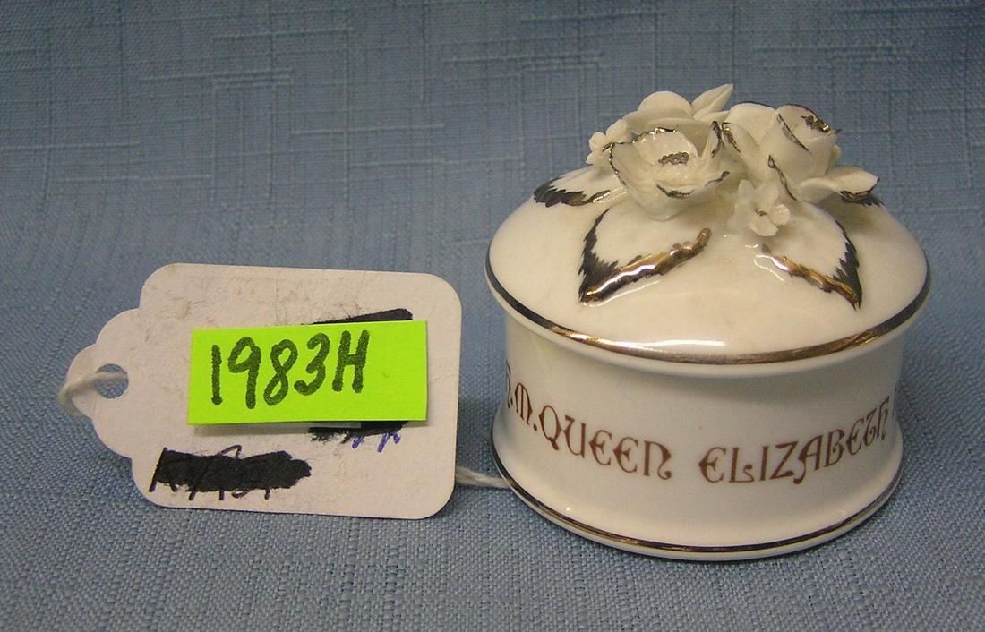 Crown Staffordshire fine bone china trinket box: Crown Staffordshire fine bone china trinket box from the silver jubilee of Queen Elizabeth the 2nd made in England est. value $30.00-$40.00