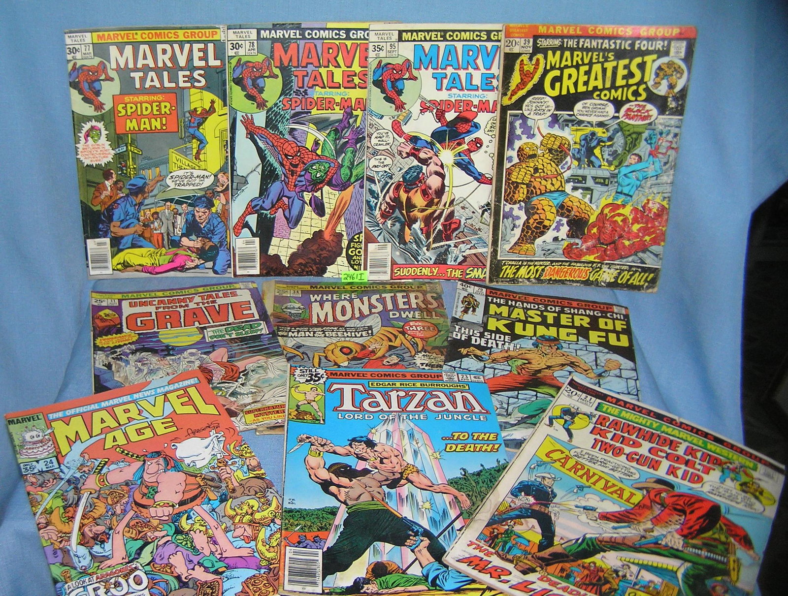 Collection of vintage Marvel comic books: Collection of vintage Marvel comic books features(spiderman, Black panther, Fantastic4, Monsters, kungfu and more) est. value $65.00-$75.00