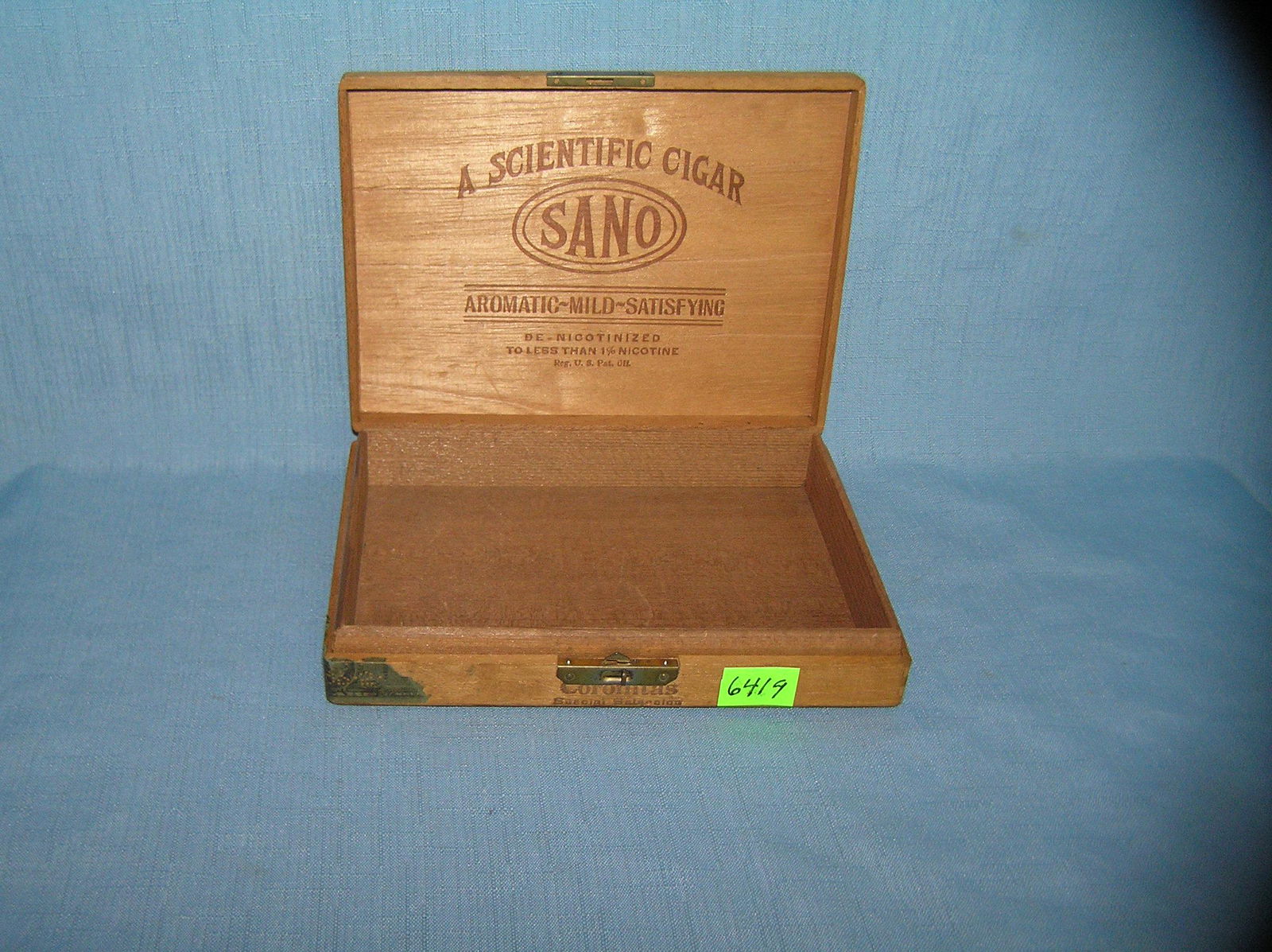 Early wood cigar box: Early wood cigar box est. value $25.00-$30.00