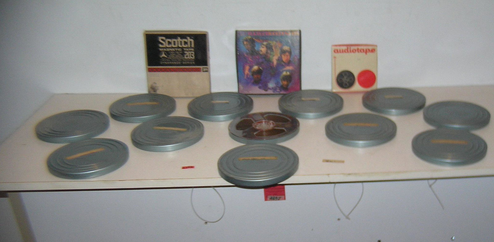 Collection of 7 inch reel to reel music audio tapes: Large collection of 7 inch reel to reel music audio tapes may include the Turtles Golden Hits box present, all tapes not marked includes loose label for Areatha Franklin 14 tapes total with 3 boxes es