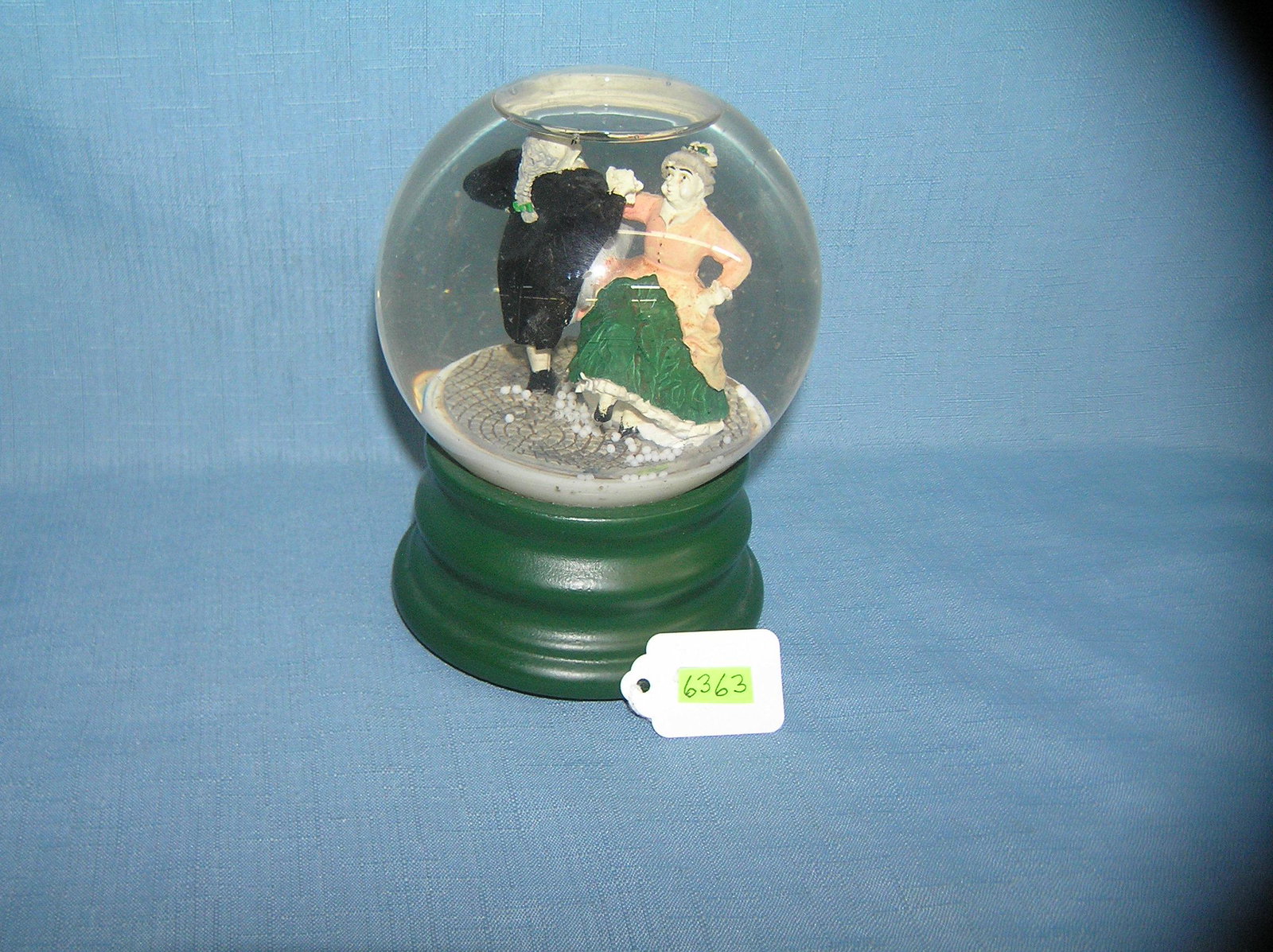 Vintage Dept. 56 musical snow globe: Vintage Dept. 56 musical snow globe est. value $40.00-$45.00