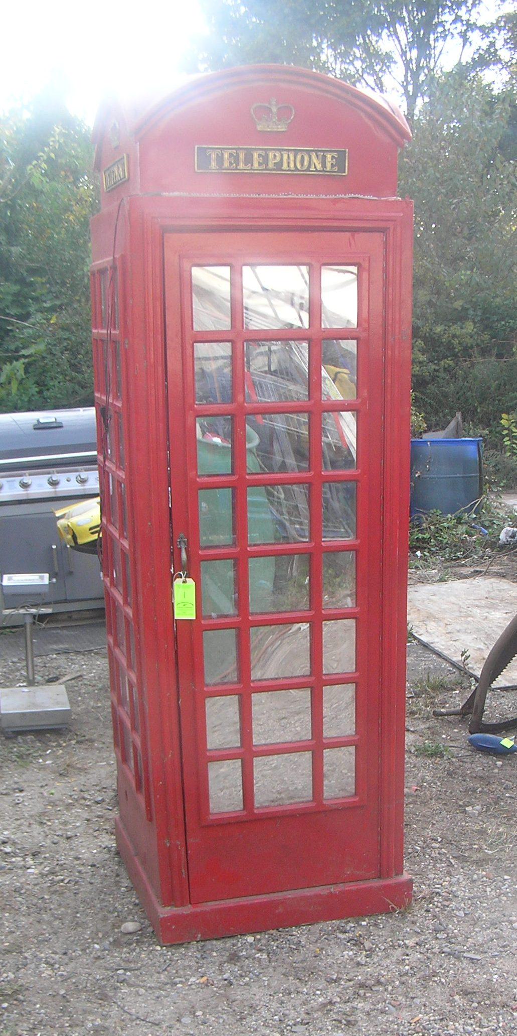 Vintage English telephone booth all original condition: Vintage English telephone booth all original condition needs restoration est. value $1000.00-$1500.00