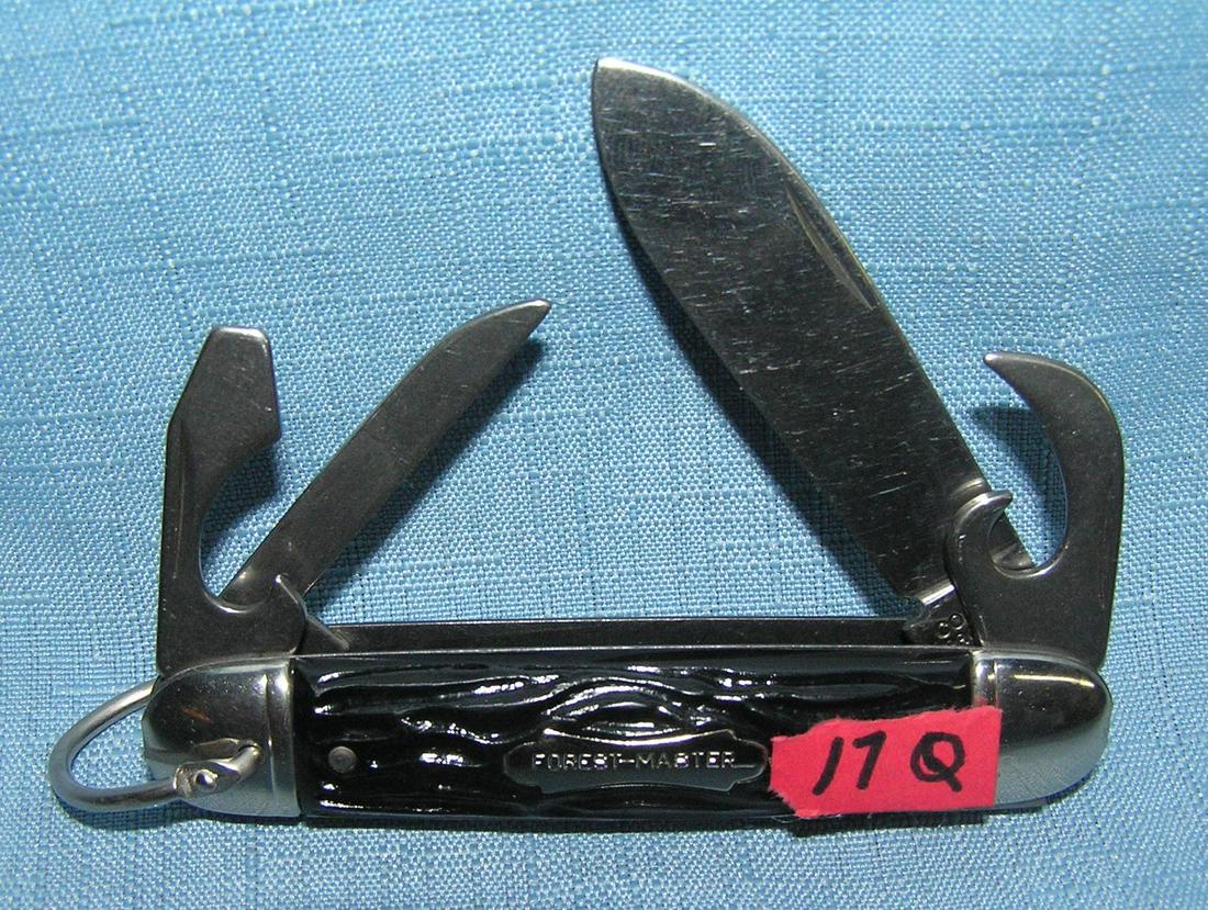 Vintage Forest Master 4 bladed pocket knife: Vintage Forest Master 4 bladed pocket knife by Colonial Knife Co. USA circa 1950's mint old dealer store stock with original bag never distributed est. value $40.00-$50.00