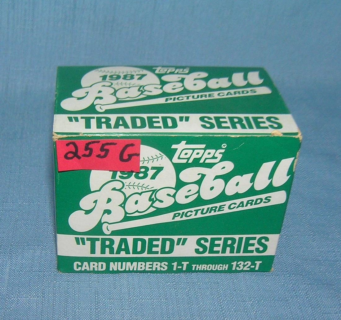 1987 Topps baseball traded card set: 1987 Topps baseball traded card set with rookies and stars est. value $30.00-$35.00