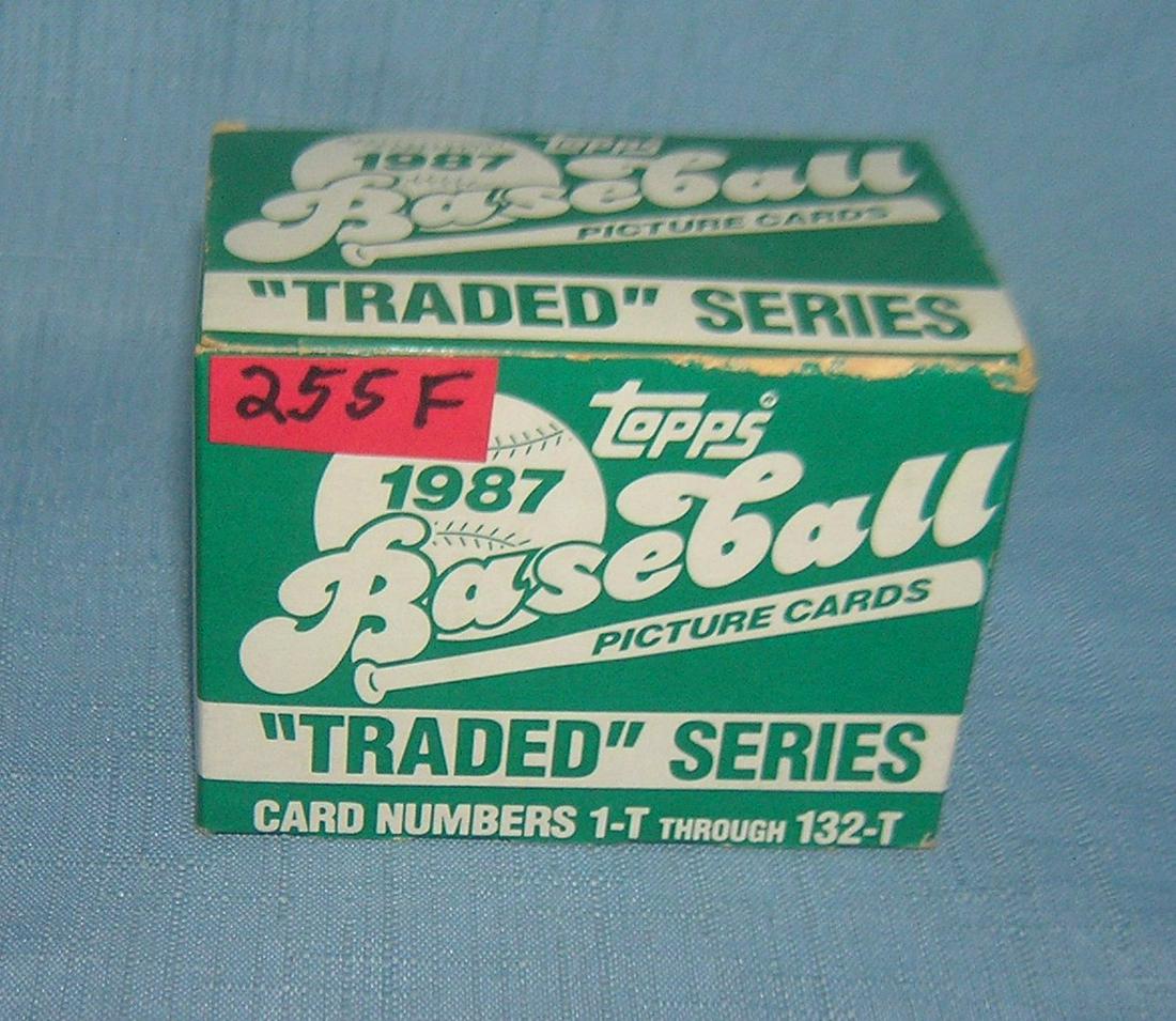 1987 Topps baseball traded card set: 1987 Topps baseball traded card set with rookies and stars est. value $30.00-$35.00