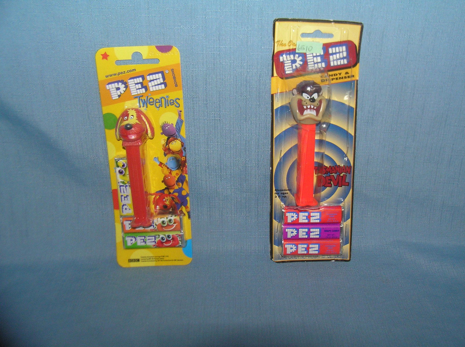Pair of vintage PEZ Candy containers: Pair of vintage PEZ Candy containers est. value $25.00-$30.00