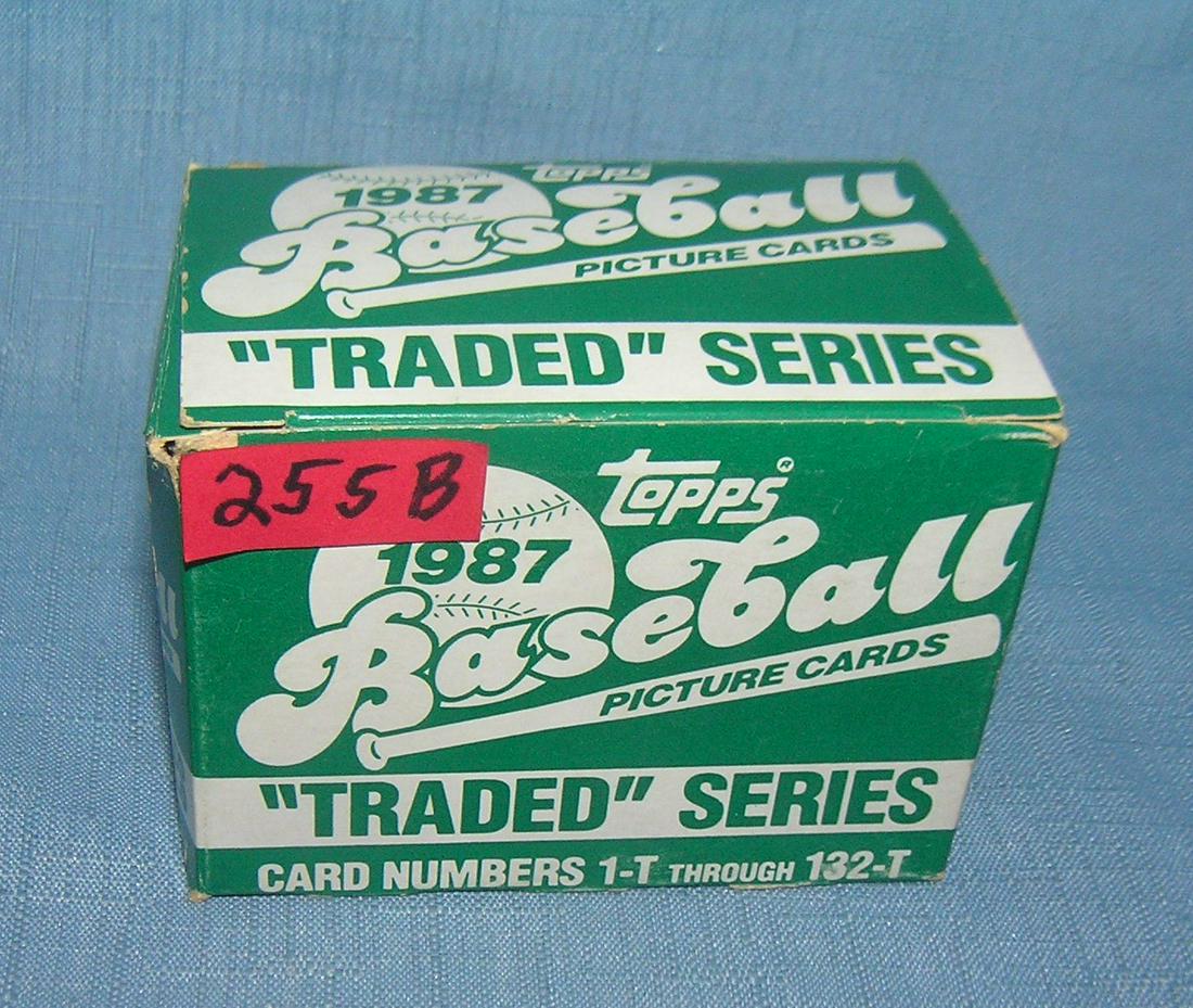 1987 Topps baseball traded card set: 1987 Topps baseball traded card set with rookies and stars est. value $30.00-$35.00