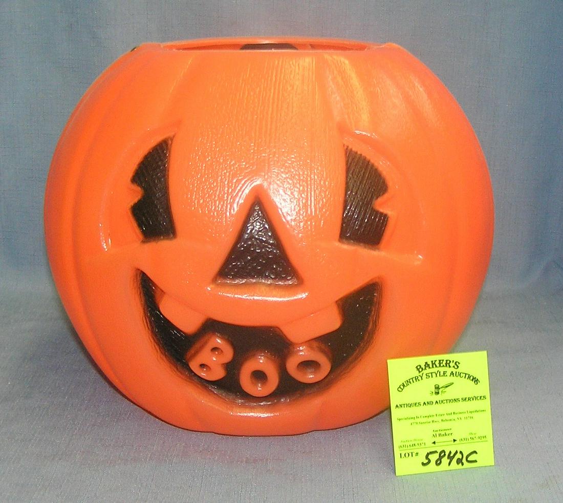 Vintage Jack O' Lantern trick or treat bucket: Vintage Jack O' Lantern trick or treat bucket est. value $30.00-$40.00