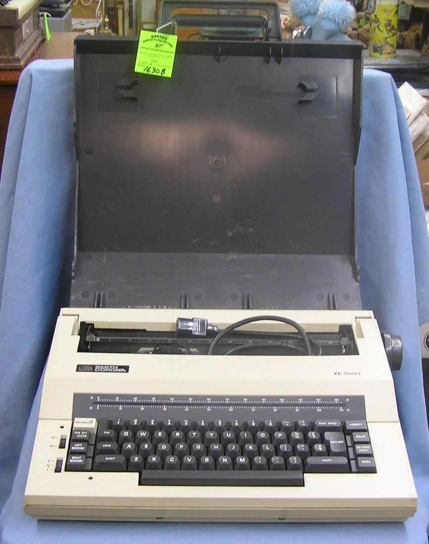 Vintage Smith Corona electric typewriter: Vintage Smith Corona electric typewriter est. value $125.00-$150.00