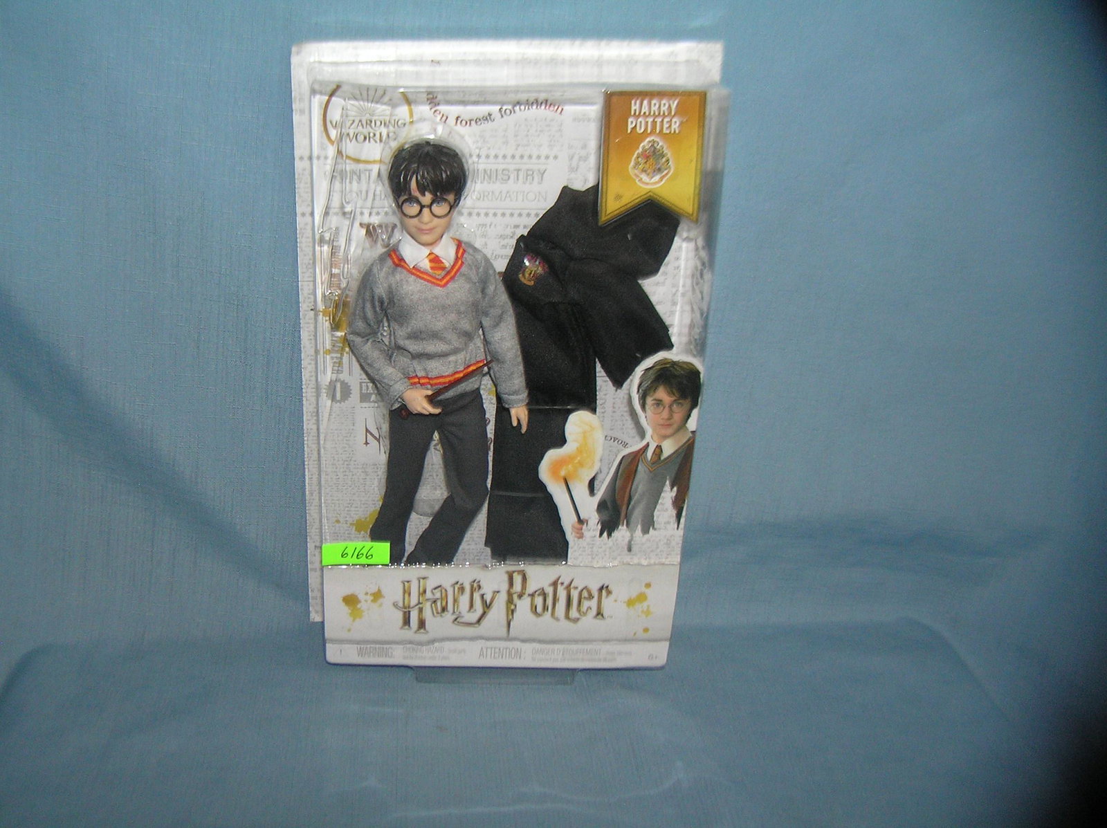 Vintage Harry Potter action figure mint in box: Vintage Harry Potter action figure mint in box est. value $35.00-$45.00