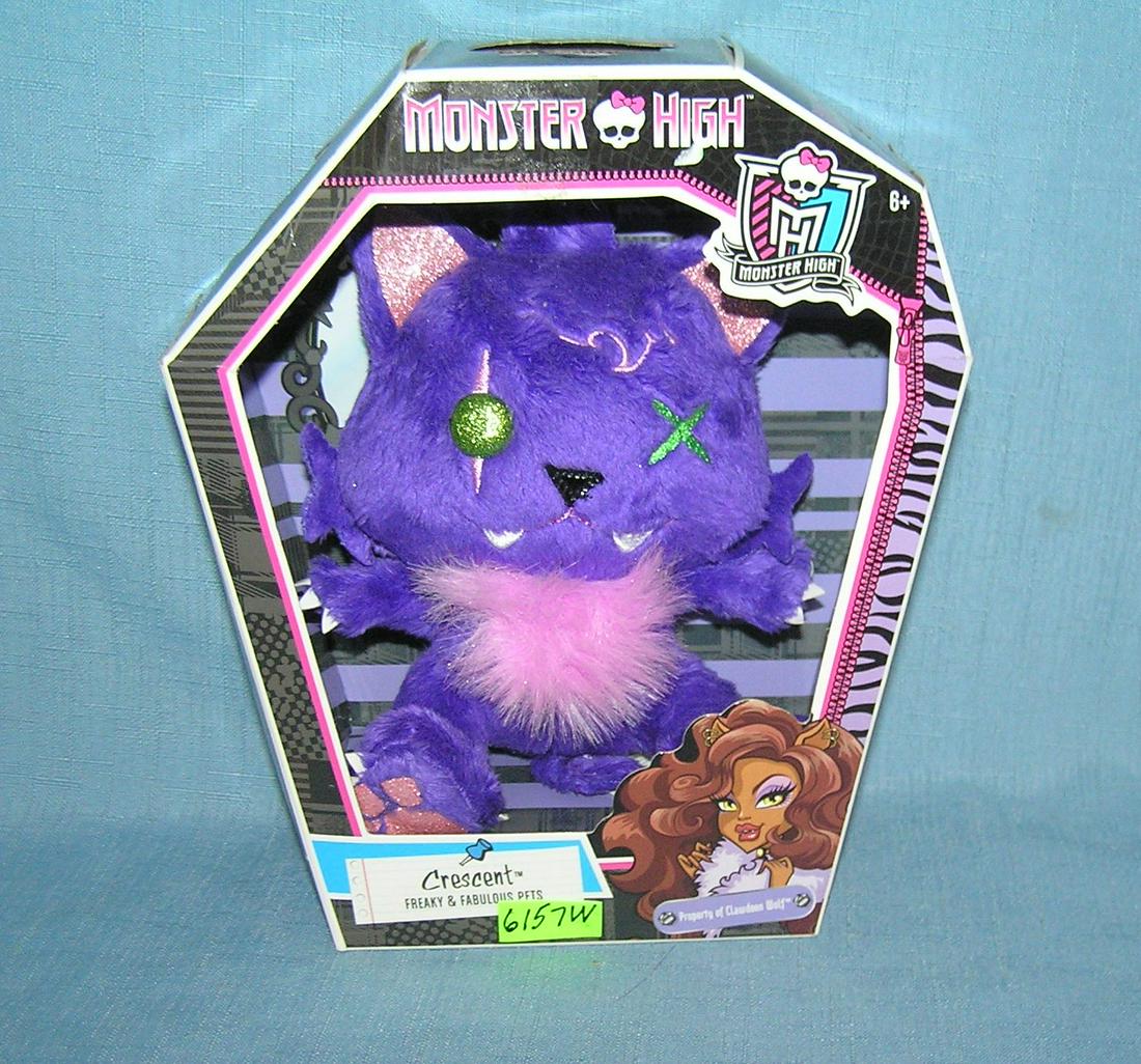 Monster High Crescent freaky and fabulous pets: Monster High Crescent freaky and fabulous pets mint in box est. value $25.00-$30.00