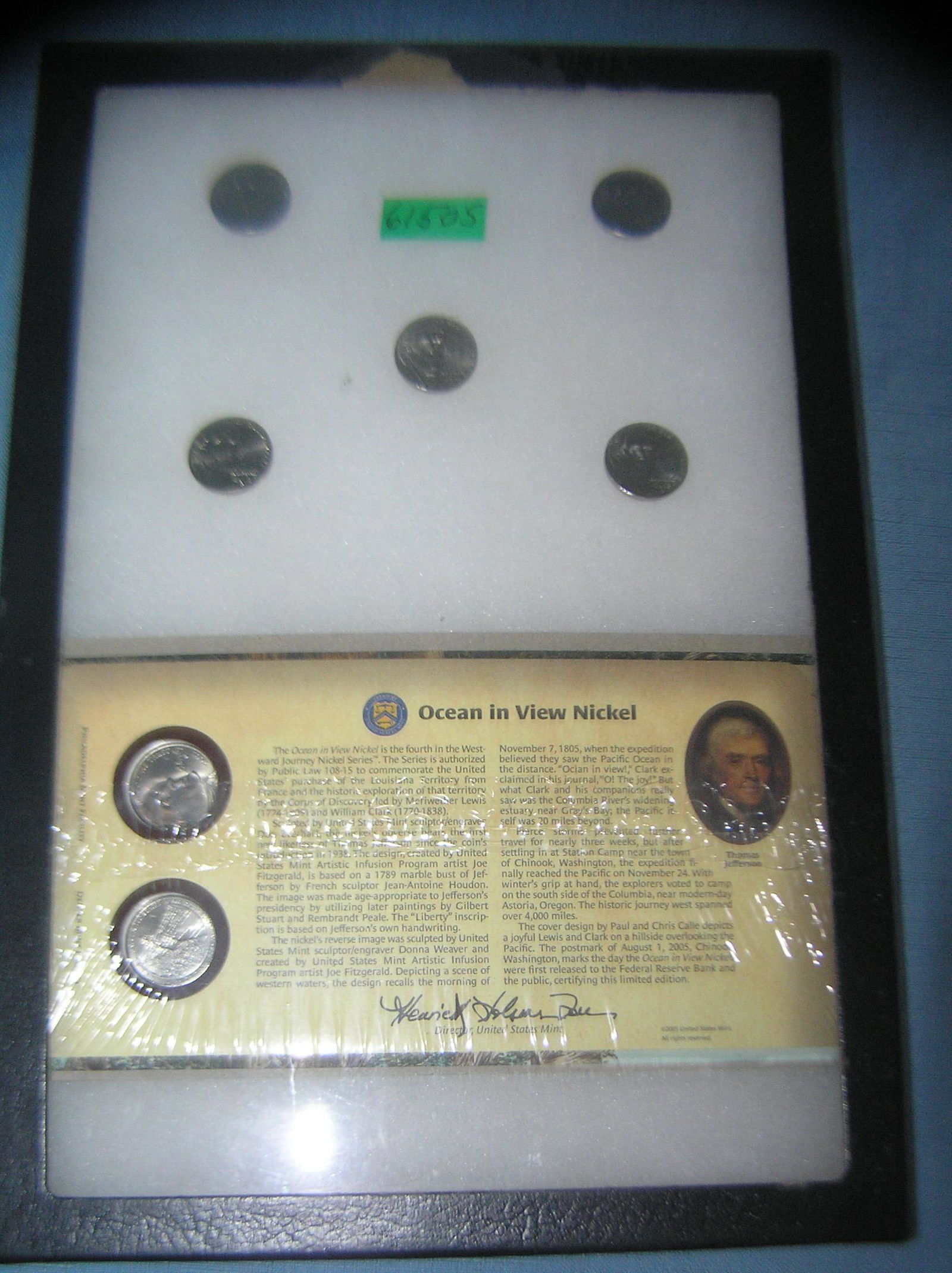 Group of US mint cased and circulated American nickels: Group of US mint cased and circulated American nickels est. value $25.00-$30.00