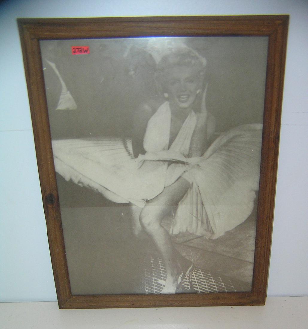 Marilyn Monroe framed print: Marilyn Monroe framed print est. value $40.00-$50.00
