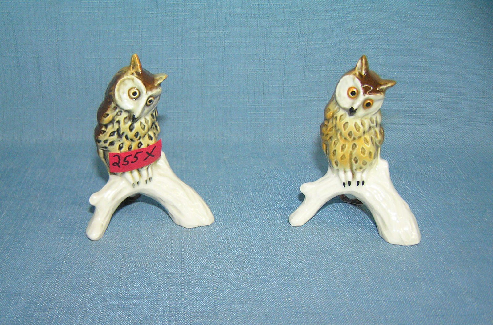 Pair of vintage owl figurines by Goebel circa 1950's: Pair of vintage owl figurines by Goebel circa 1950's est. value $100.00-$125.00