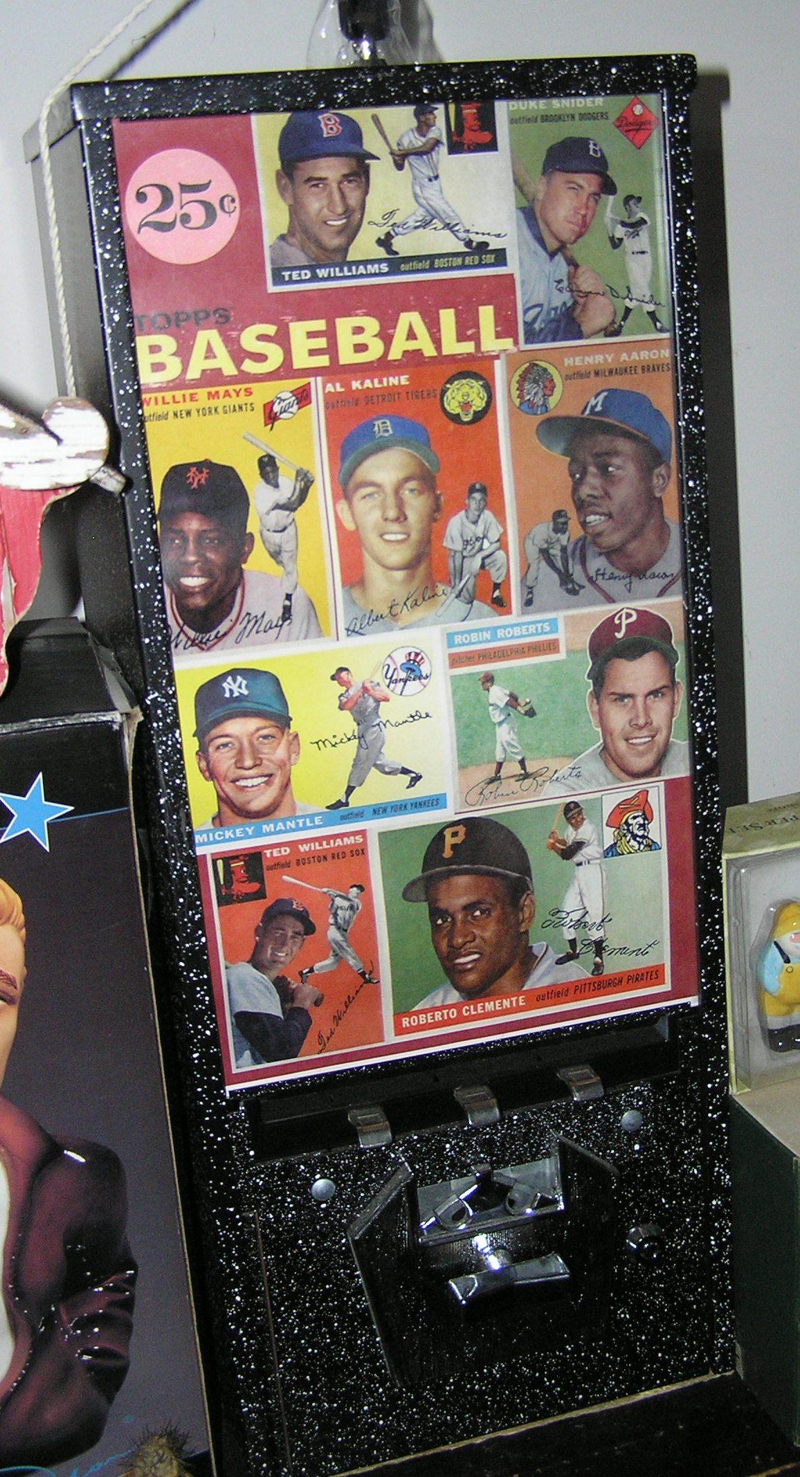 Baseball themed sports card vending machine: Baseball themed sports card vending machine with Mantle, Mays, Aaron, Williams, Clemente, and more showing in the front marquee coin op panel with original key est. value $600.00-$700.00