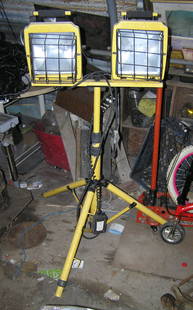 Contractor's power light kit: Contractor's power light kit dual light with adjustable stand very good condition est. value $175.00-$200.00