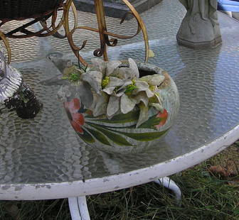 Painted earthenware planter: Painted earthenware planter 9 inches round by 6 1/2 inches high est. value $30.00-$35.00