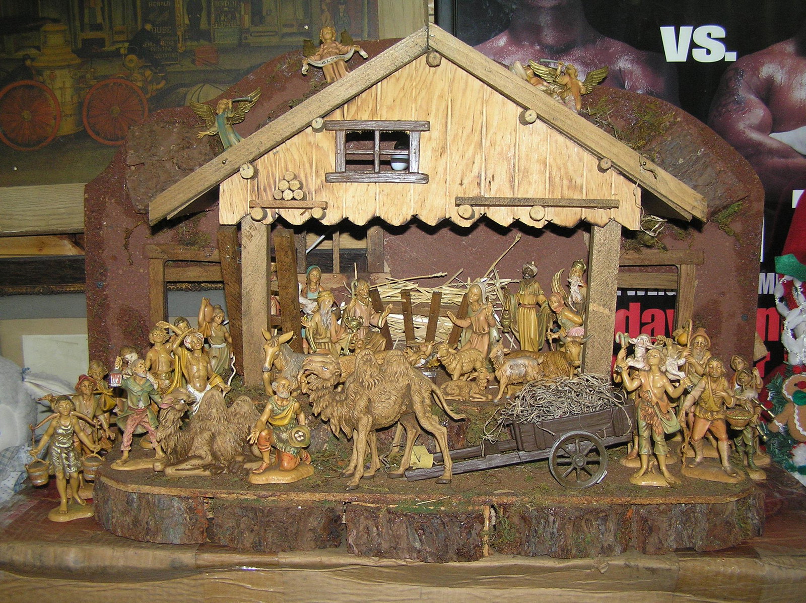 Large illuminated manger set: Large illuminated manger set with over 40 pieces all hand made in Italy circa WWII est. value $600.00-$700.00