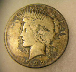 1922 Lady Liberty Peace silver dollar: 1922 Lady Liberty Peace silver dollar in good condition est. value $50.00-$60.00