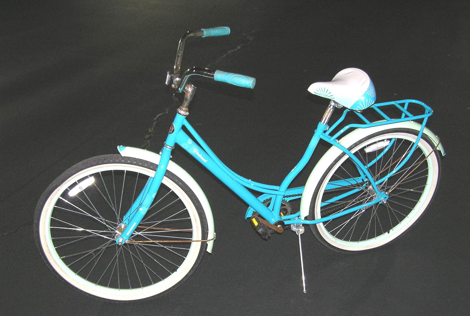 Schwinn Winwood beach cruiser single speed bike: Schwinn Winwood beach cruiser single speed bike with coaster brakes, like new est. value $400.00-$450.00