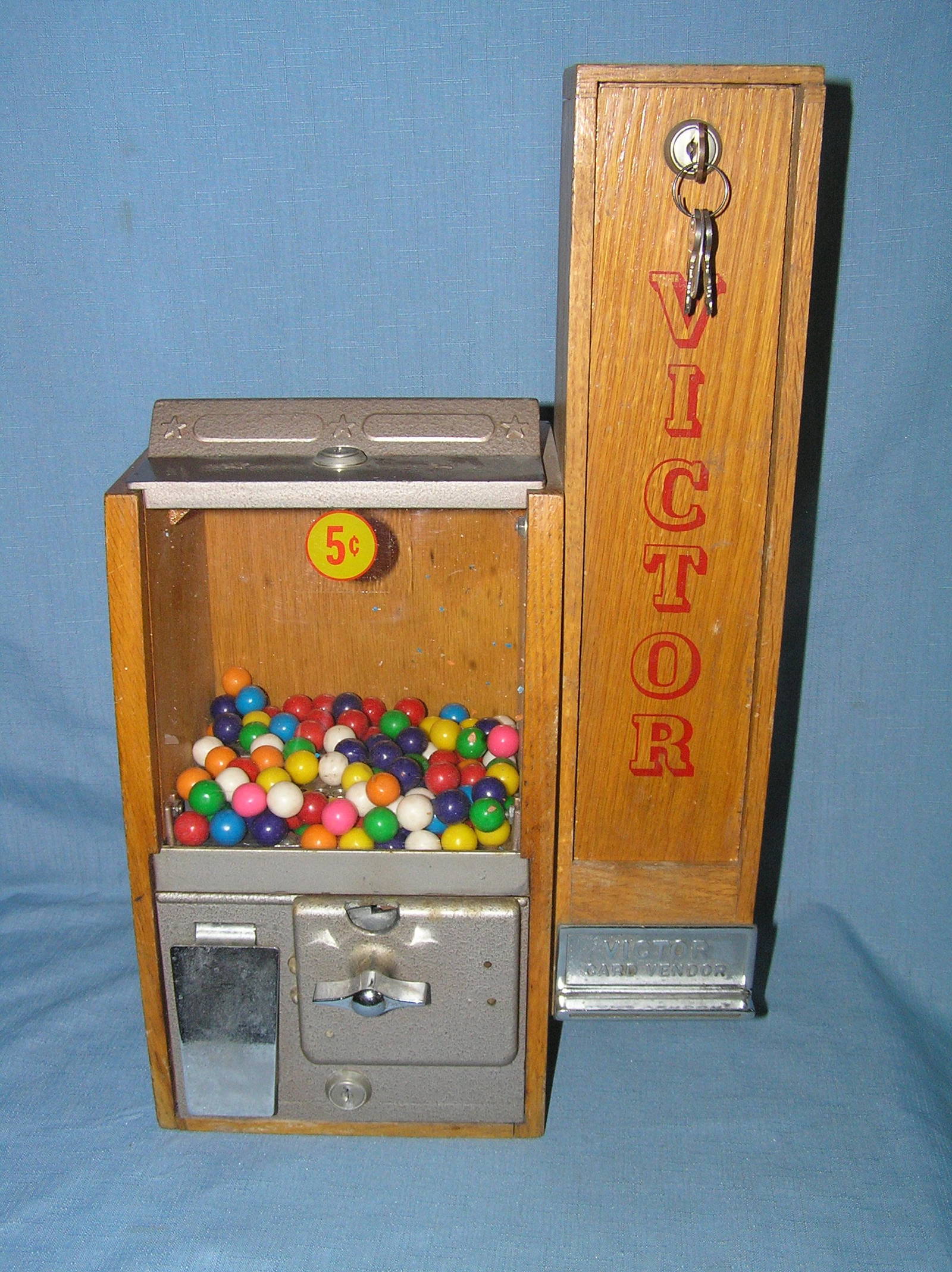 1950s Victor Sports Card Vending Machine Auction