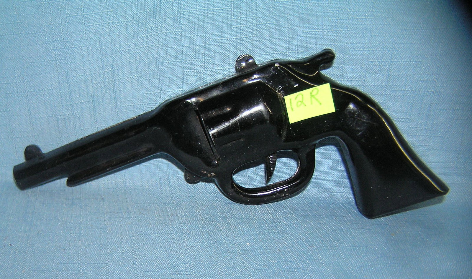 Antique all tin clicker toy gun: Antique all tin clicker toy gun circa 1930's-40's est. value $40.00-$50.00