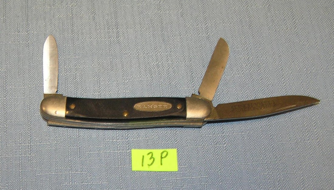 Vintage Ranger 2 bladed pocket knife: Vintage Ranger 2 bladed pocket knife USA mint old dealer store stock est. value $40.00-$45.00
