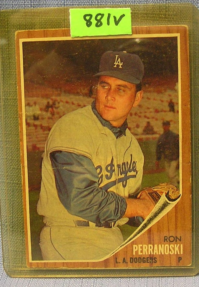 Vintage Ron Perranoski rookie baseball card: Vintage Ron Perranoski rookie baseball card est. value $25.00-$30.00