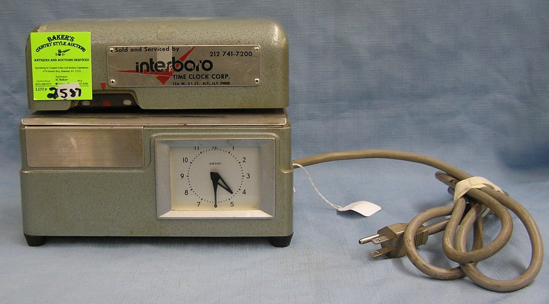 Vintage time clock: Vintage time clock circa 1950s est. value $75.00-$100.00