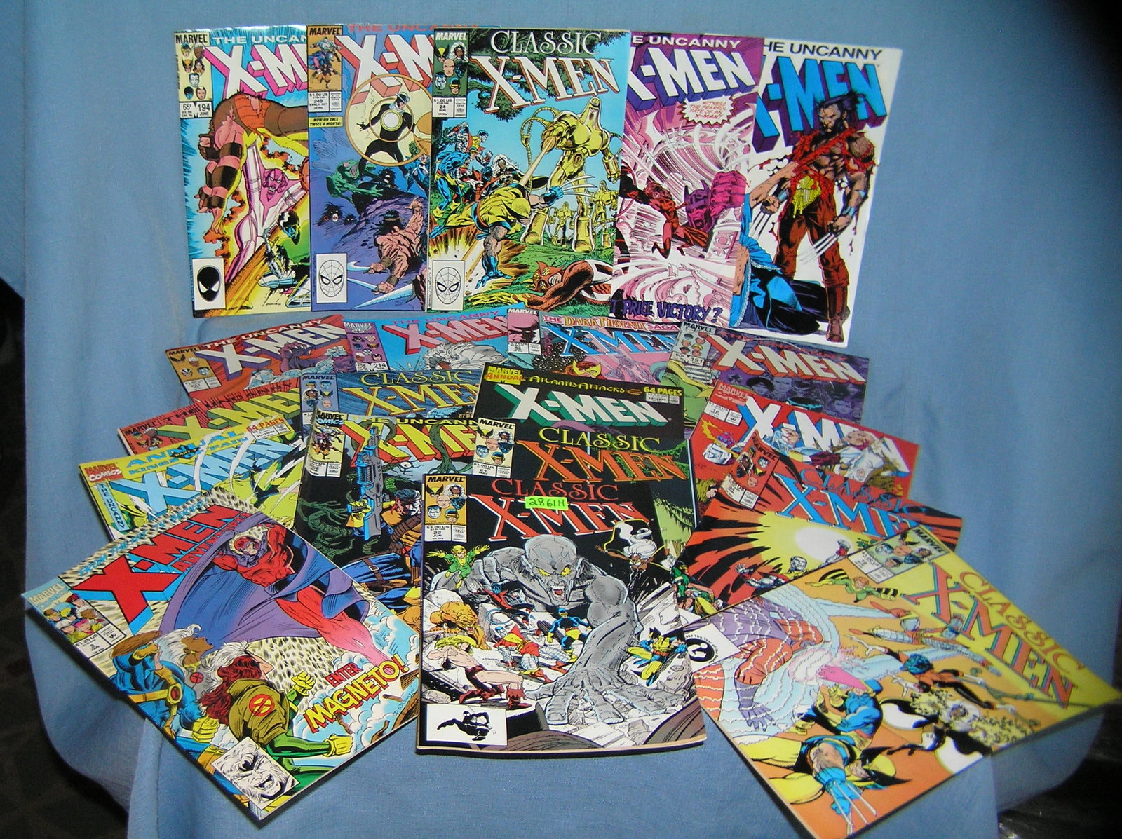 Large collection of vintage Xmen comic books: Large collection of vintage Xmen comic books mint old distributor stock. This group of mint Marvel comic books was found in an old Marvel warehouse and never distributed est. value $125.00-$150.00