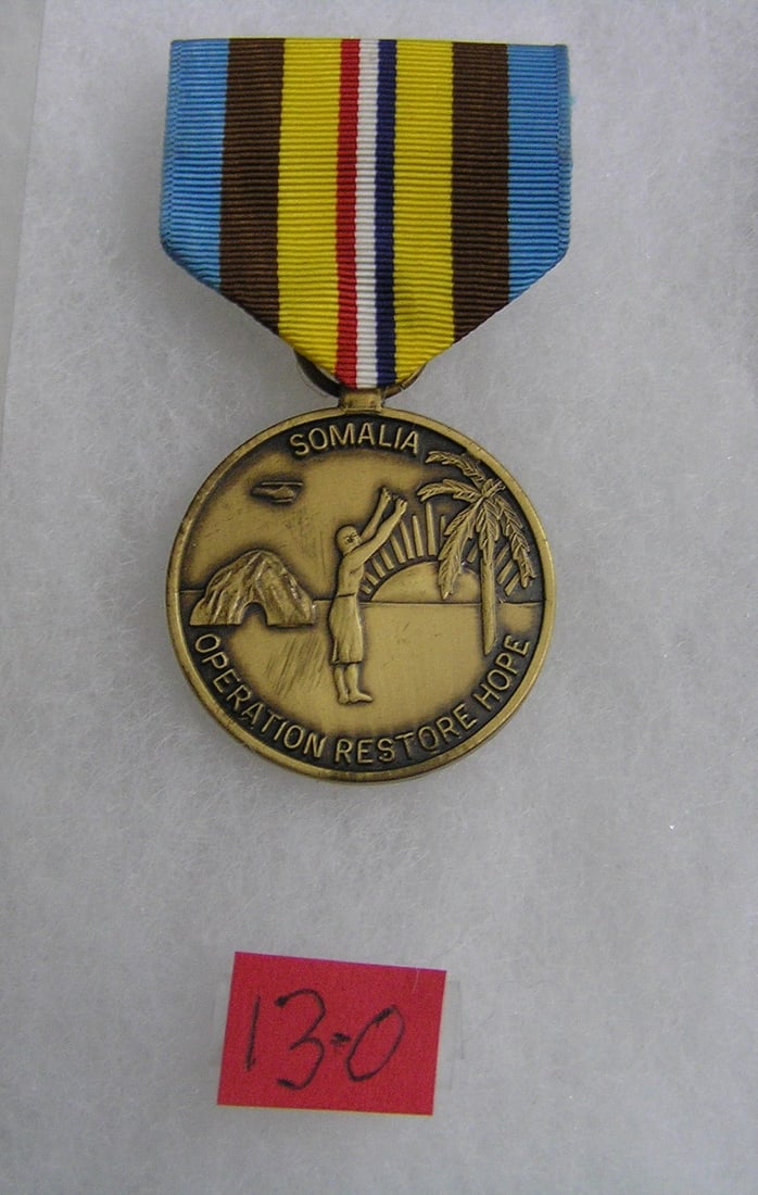 Somalia campaign medal and ribbon: Somalia campaign medal and ribbon est. value $100.00-$125.00