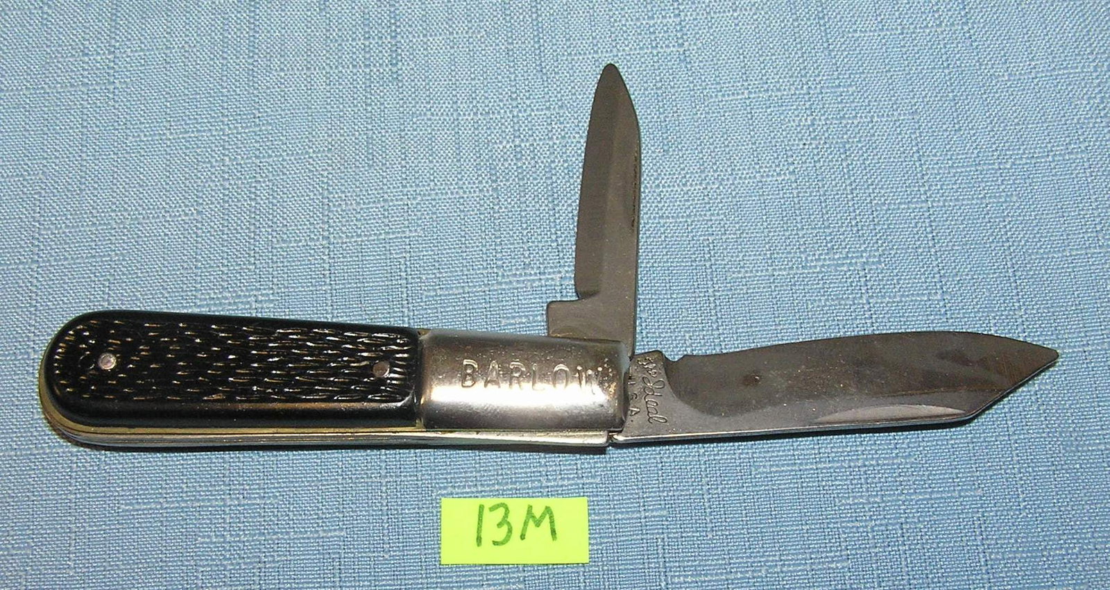 Vintage Barlow 2 bladed pocket knife: Vintage Barlow 2 bladed pocket knife by Ideal USA black handle mint old dealer store stock est. value $40.00-$45.00