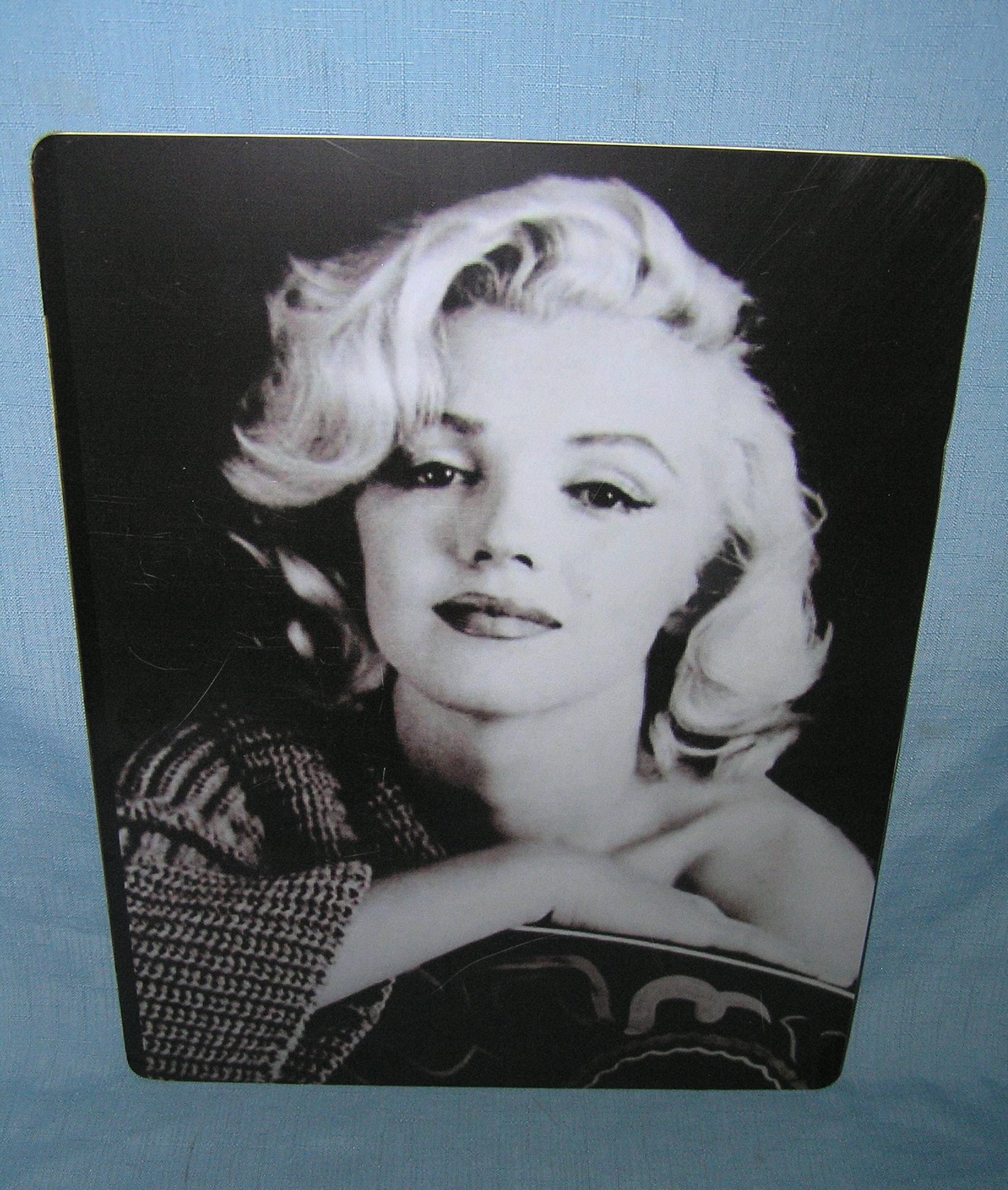 Marilyn Monroe retro style advertising sign: Marilyn Monroe retro style advertising sign printed on PVC hardboard 12 inches by 16 inches these signs are auctioned for their decorative and display purpose est.value $50.00-$60.00