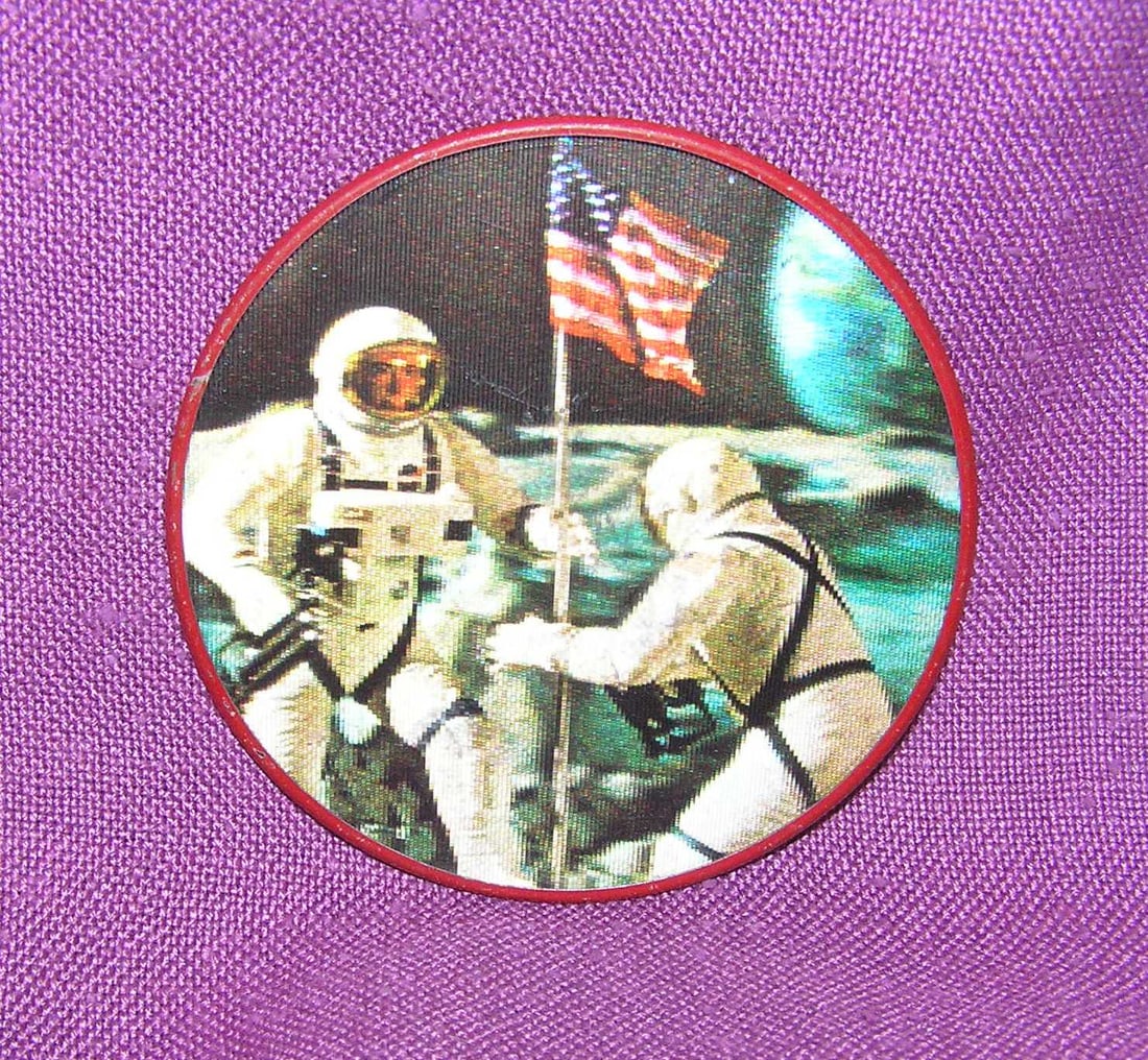 Vint. first man on the moon 3D pin back button: Vintage first man on the moon 3D pictorial pin back button by Vari-vue of Mt. Vernon NY, 3 inches round est. value $50.00-$60.00