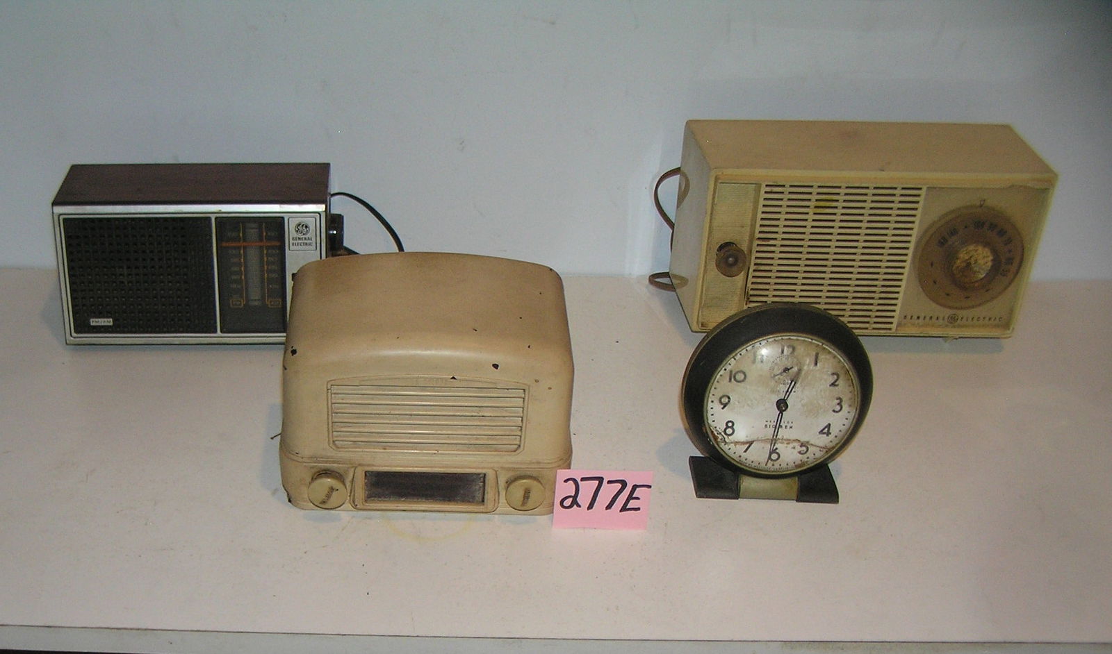 Group of old radios and a Big Ben alarm clock: Group of old radios and a Big Ben alarm clock, 1 nice early Bakelite, condition as found, estate attic find est. value $125.00-$150.00