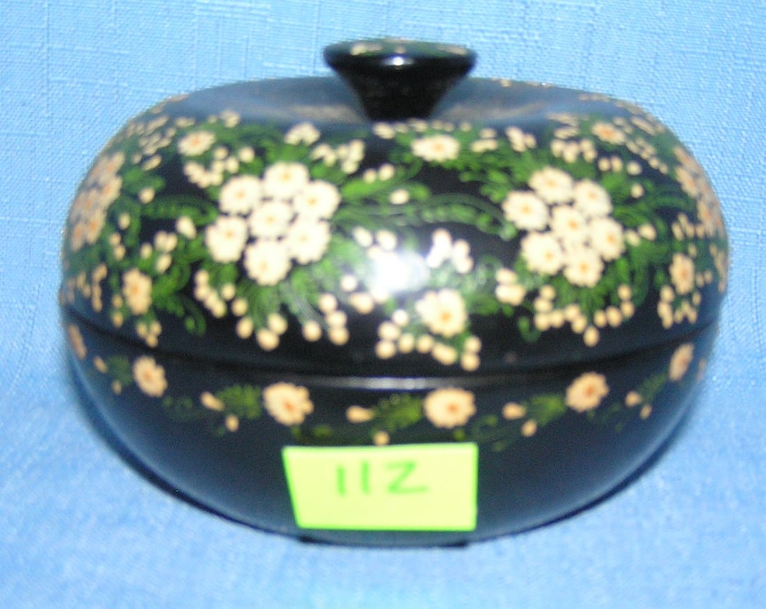 Hand painted floral trinket box: Hand painted floral trinket box black lacquered wood with finely detailed flowers est. value $40.00-$50.00