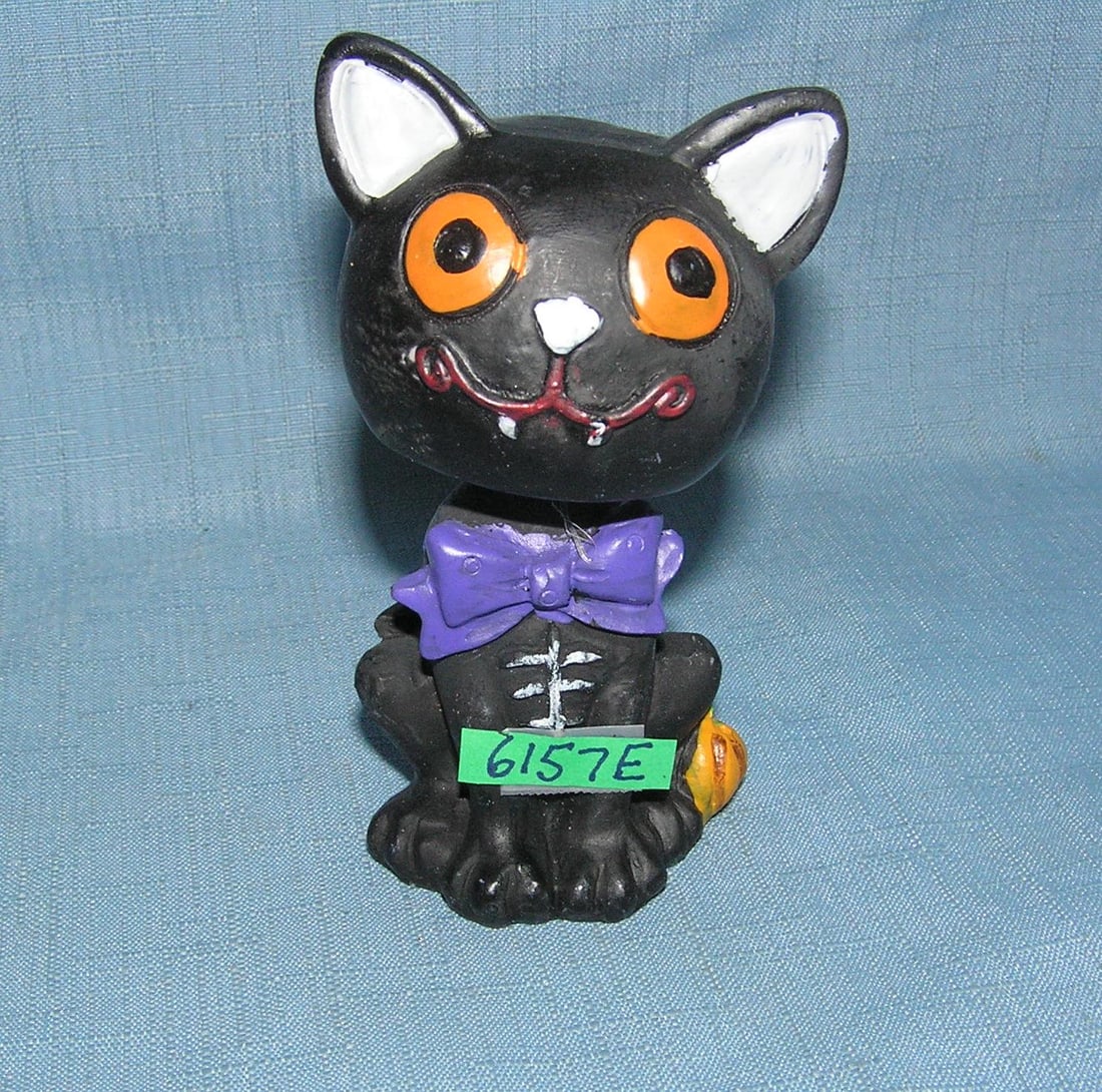Spooky Cat Halloween bobble head figure: Spooky Cat Halloween bobble head figure est. value $20.00-$25.00