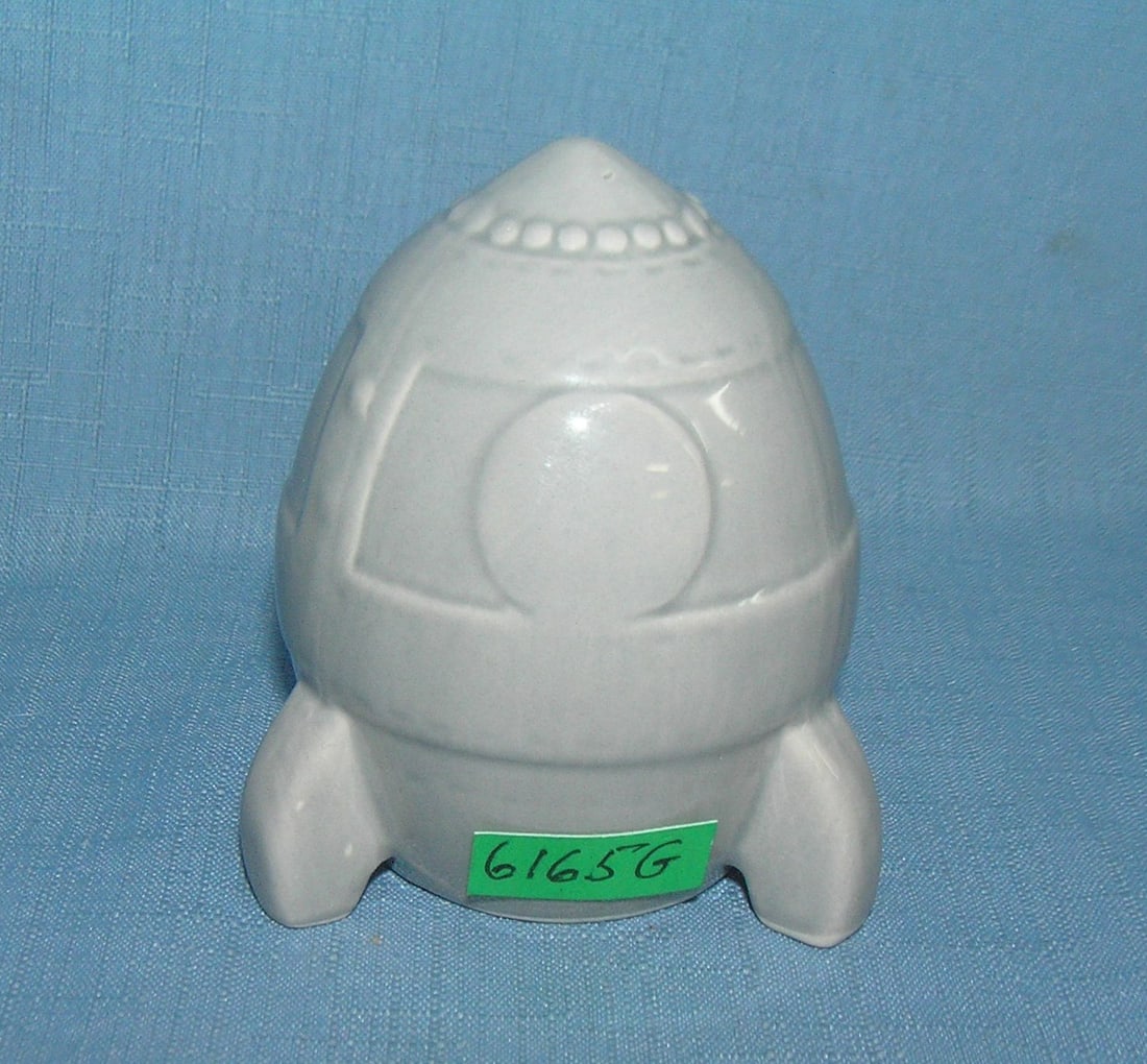 Classic Porcelain Robot gray glaze: Classic Porcelain Robot gray glaze est. value $25.00-$30.00