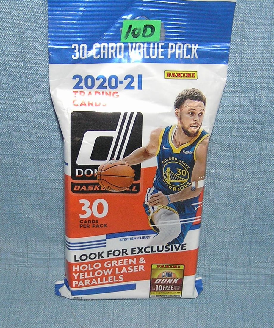 Donruss factory sealed 2020 to 2021 basketball 30 card value pack picturing Stephen Curry: Donruss factory sealed 2020 to 2021 basketball 30 card value pack picturing Stephen Curry est. value $25.00-$30.00