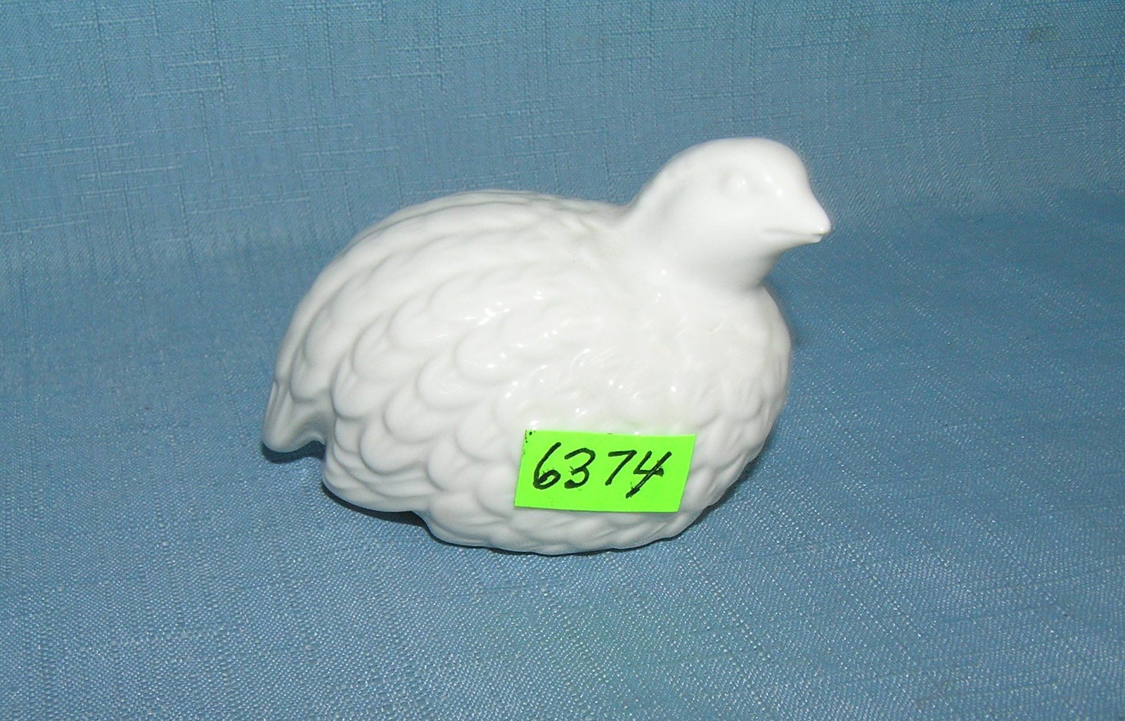 porcelain Milk Glass covered figural dove: porcelain Milk Glass covered figural dove est. value $25.00-$30.00