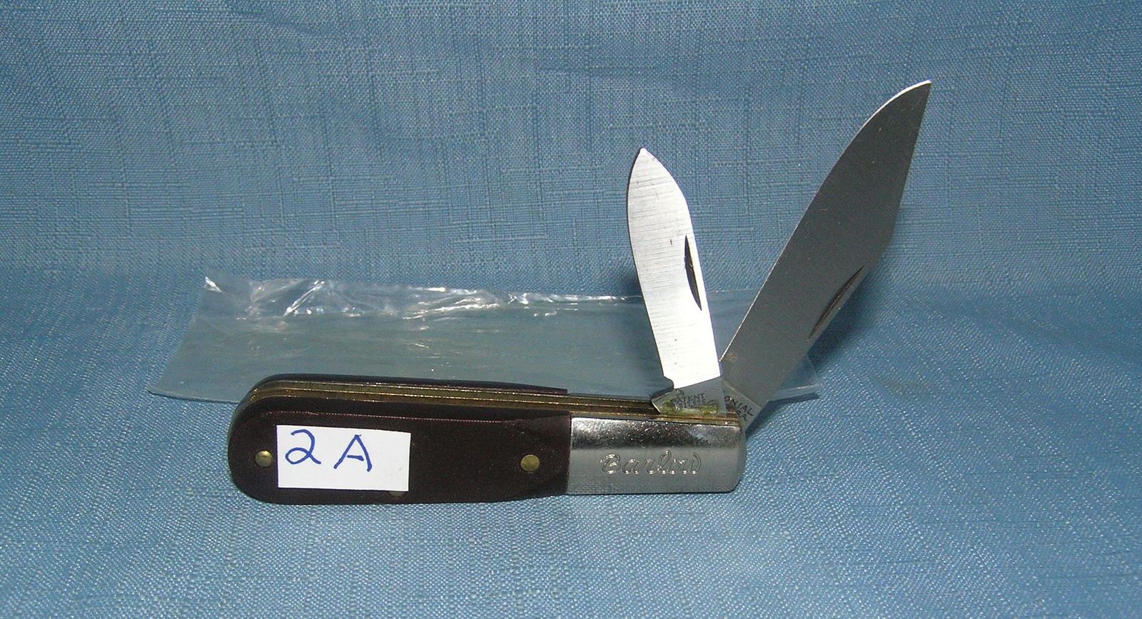 Barlow 2 bladed pocket knife circa 1930s: Barlow 2 bladed pocket knife circa 1930s mint old dealer store stock never distribulated est. value $50.00-$65.00