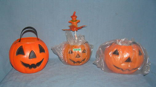 Group of 4 vintage Halloween collectibles (1 of 4)