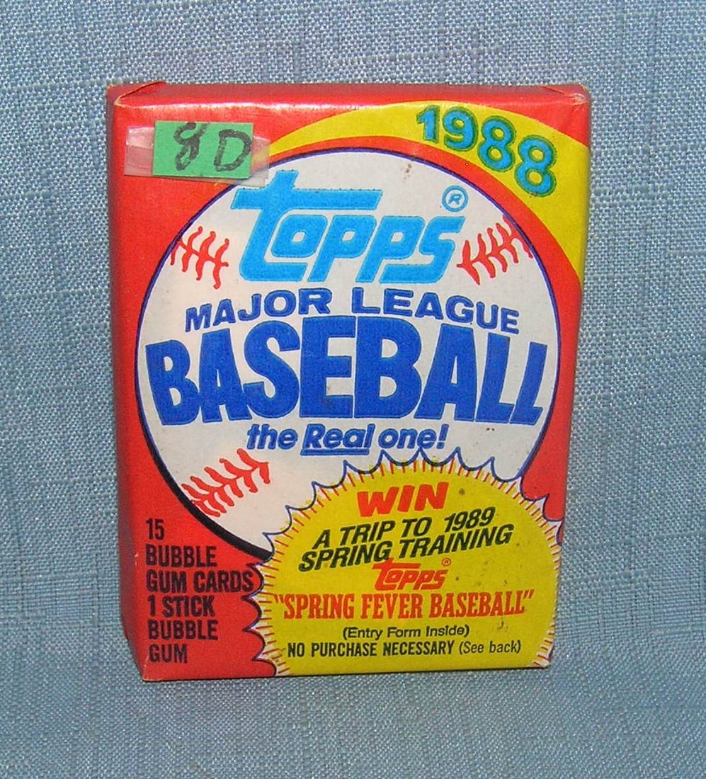 1988 Topps factory sealed baseball wax pack: 1988 Topps factory sealed baseball wax pack est. value $15.00-$20.00