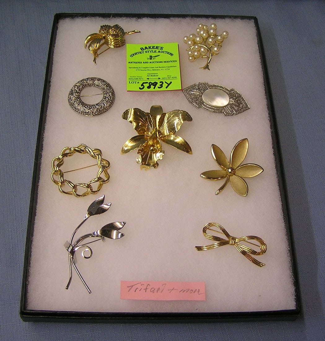 Great collection of vintage costume jewelry pins: Great collection of vintage costume jewelry pins includes Trifari est. value $125.00-$150.00