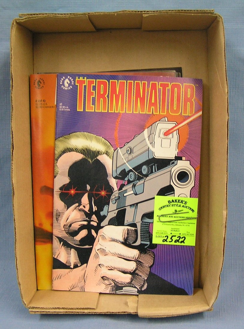 Collection of vintage Terminator and Alien comic books: Collection of vintage Terminator and Alien comic books est. value $25.00-$30.00