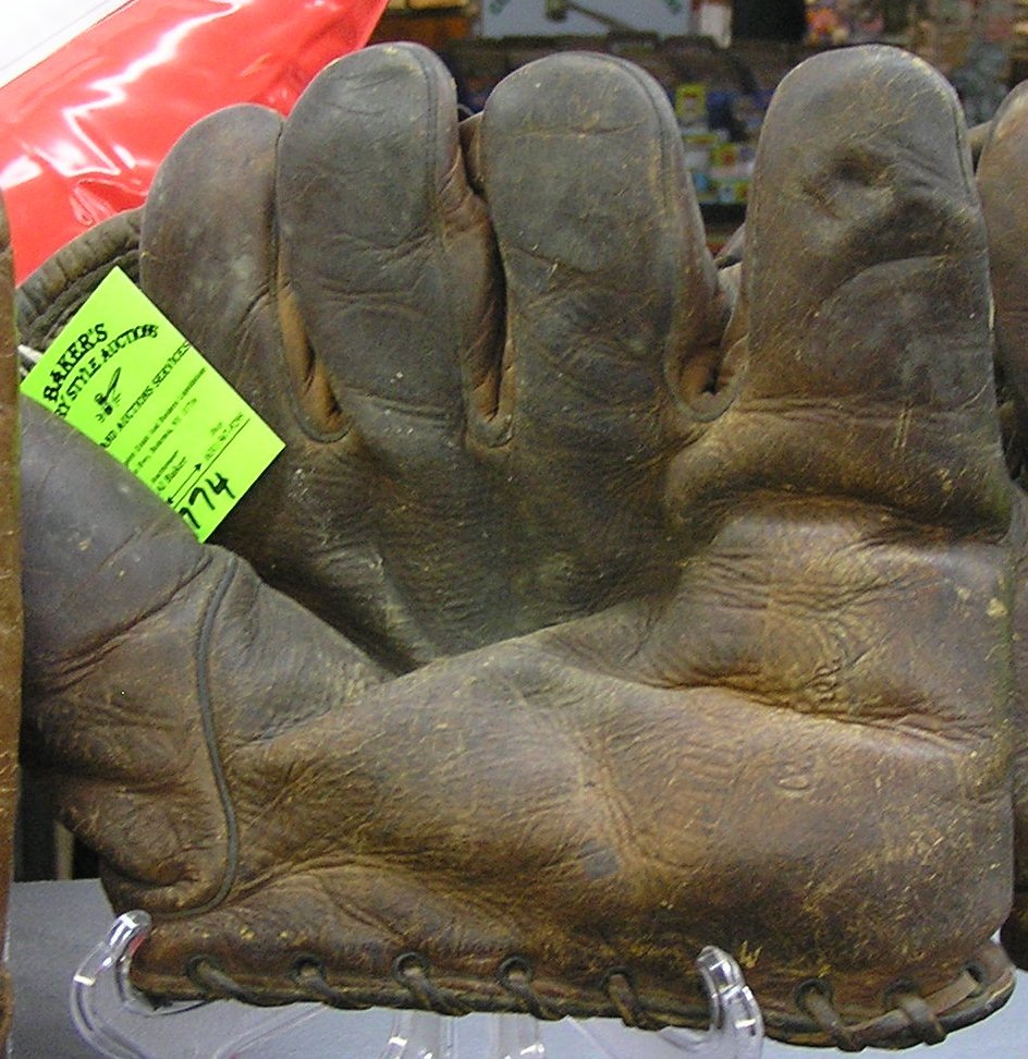 Antique leather baseball glove: Antique leather baseball glove circa 1920’s est. value $100.00-$125.00