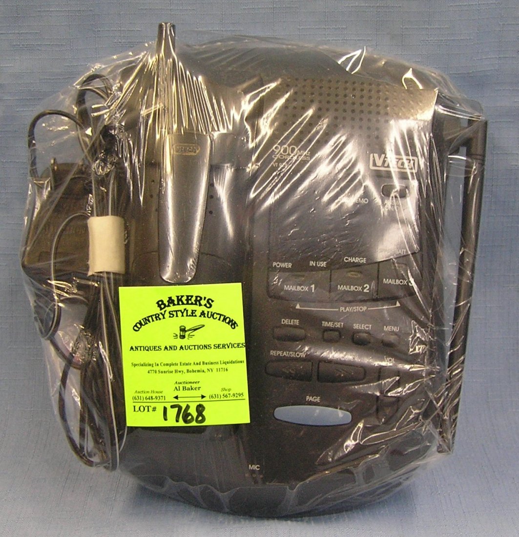 V-Tech mobile telephone set: V-Tech mobile telephone set est. value $35.00-$40.00