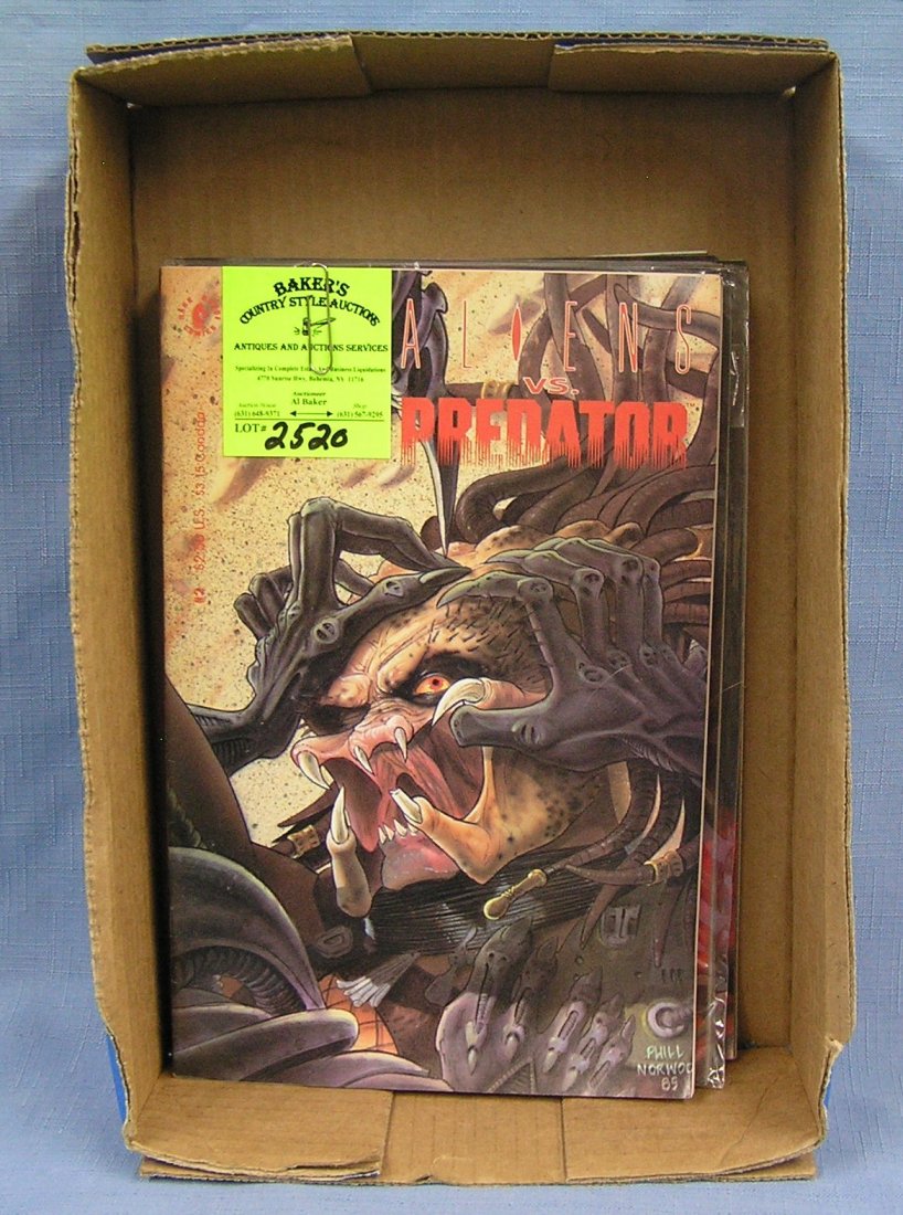 Collection of vintage Alien and Predator comic books: Collection of vintage Alien and Predator comic books est. value $25.00-$30.00