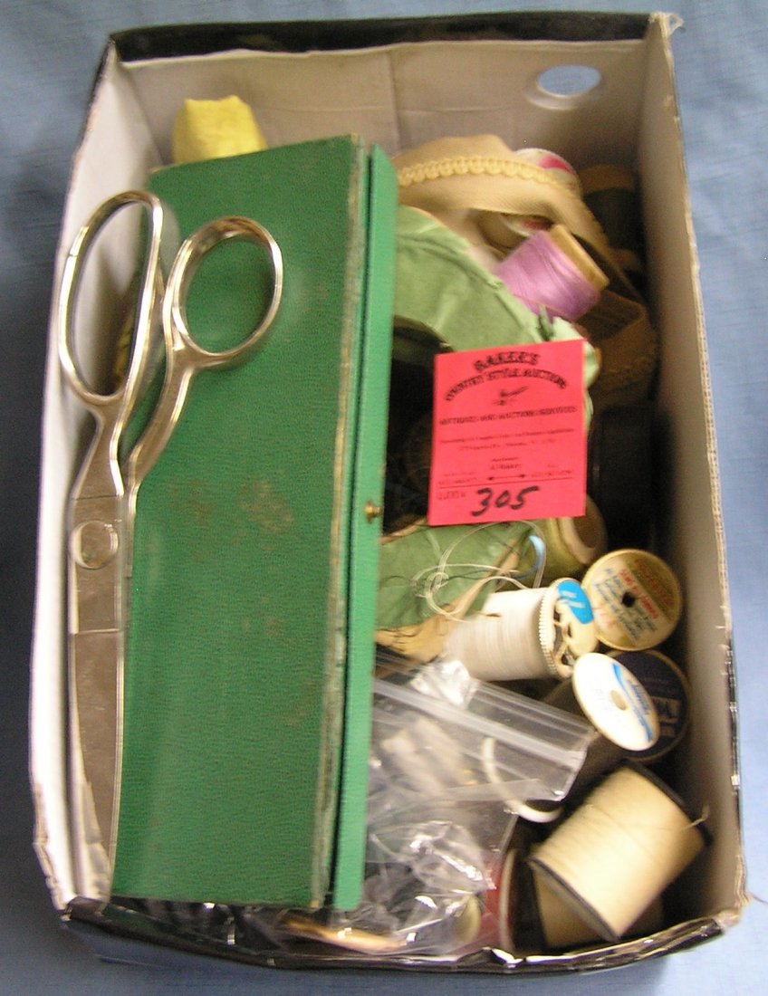 Box of vintage sewing collectibles: Box of vintage sewing collectibles est. value $25.00-$30.00